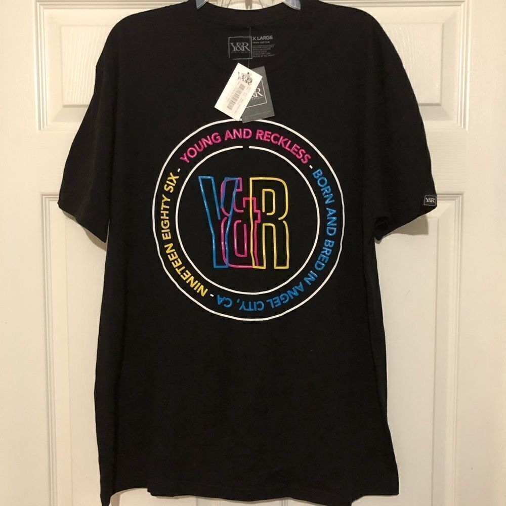 YOUNG & RECKLESS Black T Shirt Size XL